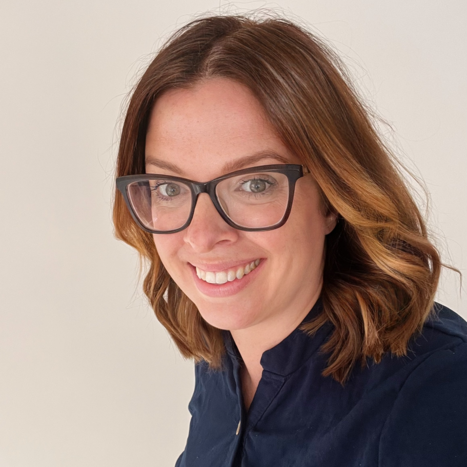 Dr Laura Onens Portrait of Dr Laura Onens, Co-Director | Consultant Clinical Psychologist | Autism pathway lead